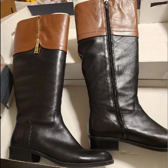 Tommy Hilfiger riding leather boots. - Picture 3 of 5